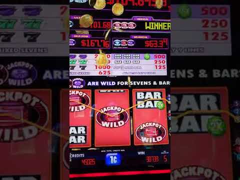 Zias and Blou caught this dealer cheating #blackjack #poker #casino