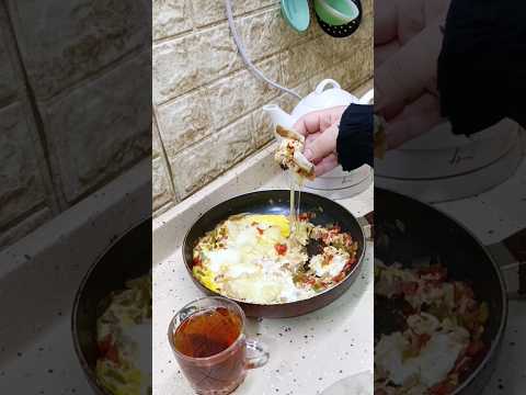 أومليت البيض مع الخضار والجبن