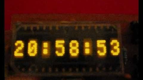 HDSP2111 Led Display matrix & PIC16F886 PCB version