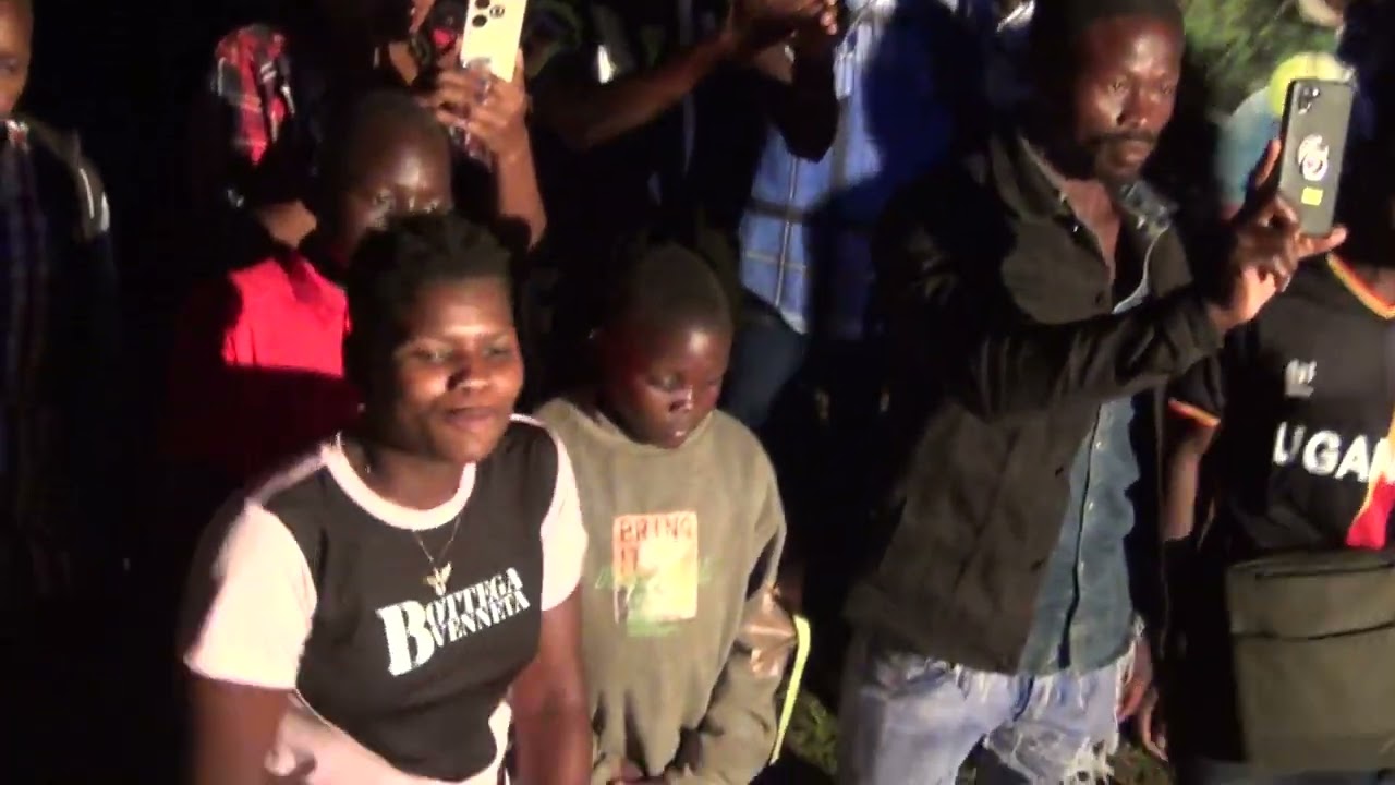 Hoe Omudongole performing at Live Lukoba Dimbuka Ndimbuke kiyunga saza Ground @96.0cityfm