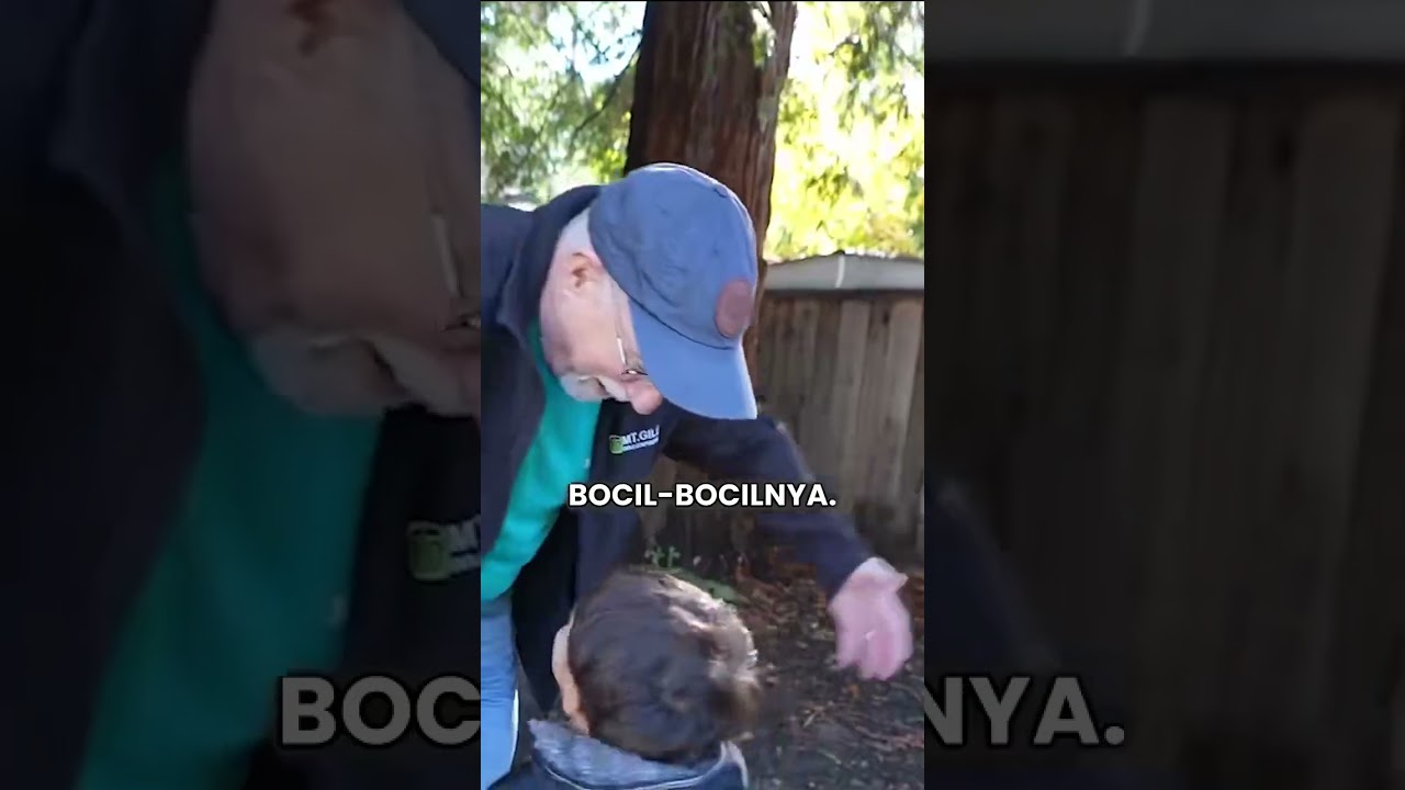 Bule Ini Kagum Lihat Budaya Sopan Santun Indonesia, Langsung Terharu! 