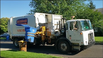 McCullough: Autocar ACX Labrie Automizer side loader garbage truck