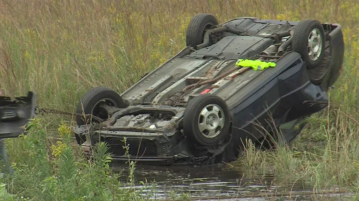 Car rolls over into ditch in Boone County accident