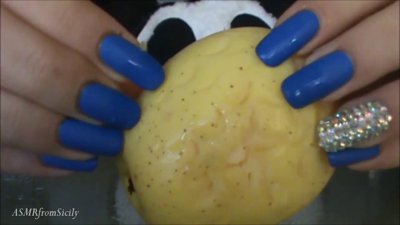 ASMR *Nail resistance* Digging, Scraping, Tapping and Scratching an apple with my long natural nails