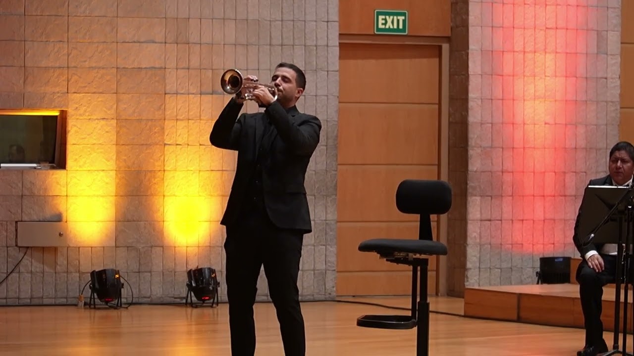 Rubén Simeó / Banda Sinfónica de Pichincha / Director Lenin Palacios