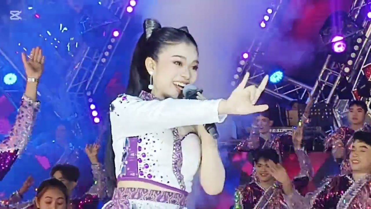 ตะลึง..!!..กับพลังเสียง อุ๋งอิ๋งหน้าเวที #อุ๋งอิ๋งเพชรบ้านแพง  #สาวน้อยเพชรบ้านแพง