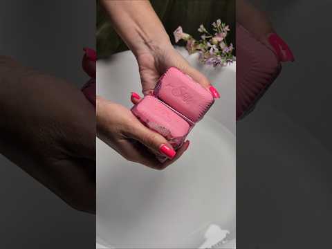 WAIT FOR THE FOAM 😱 | Extremely Satisfying ASMR Lathering #asmrsoap #asmrnotalking #latheringsoap