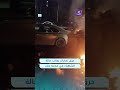 حرق نفايات بمحاذاة سيارات مركونة أمام مبنى الأوقاف بجانب صالة الشهباء في حلب