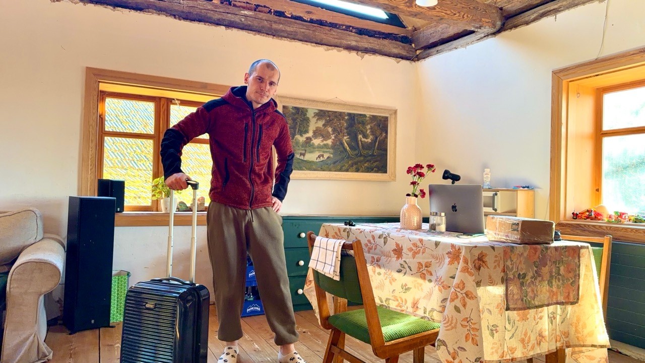 Muszę zabrać rzeczy z chaty...