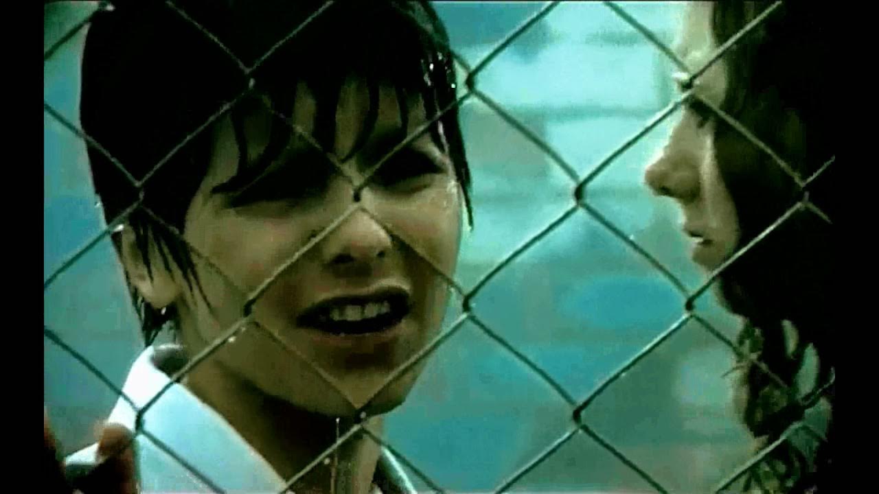 Тату я сошла с ума клип. Кадры из клипа я сошла с ума. Тату группа. Клипы стс 2000. Песня я сошла с ума.