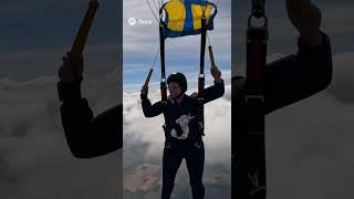 Bunny Skydiving #bunny #rabbit #funnybunny