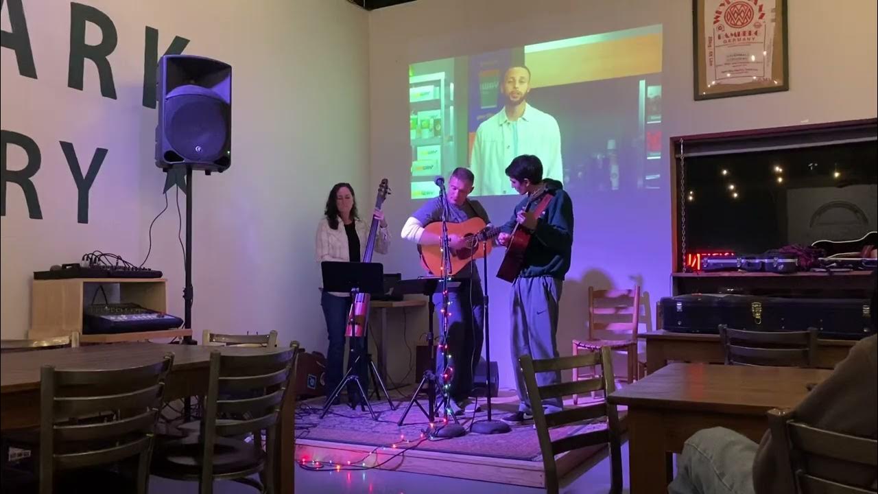 Dust in a Baggie. Billy Strings cover at Open Mic YouTube