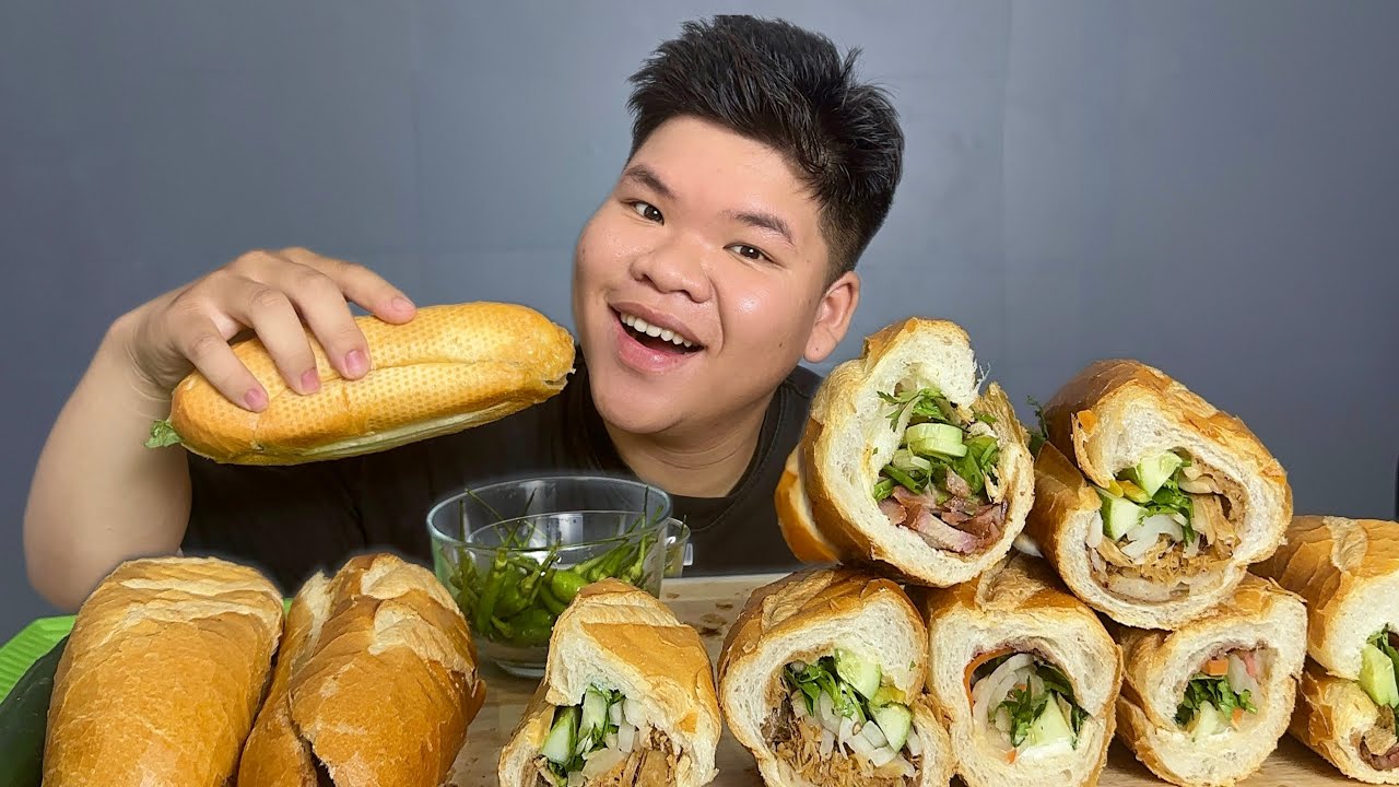 Bánh Mì Heo Quay Xá Xíu Chả Cá Chiên Giòn Ngon Đã Cái Nư | Dương Doubar