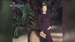 Hot Headlines: Chrissy Teigen Baby Bump