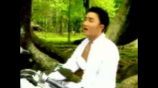 JANGAN ADA YANG BERUBAH ( ANISA BAHAR )
