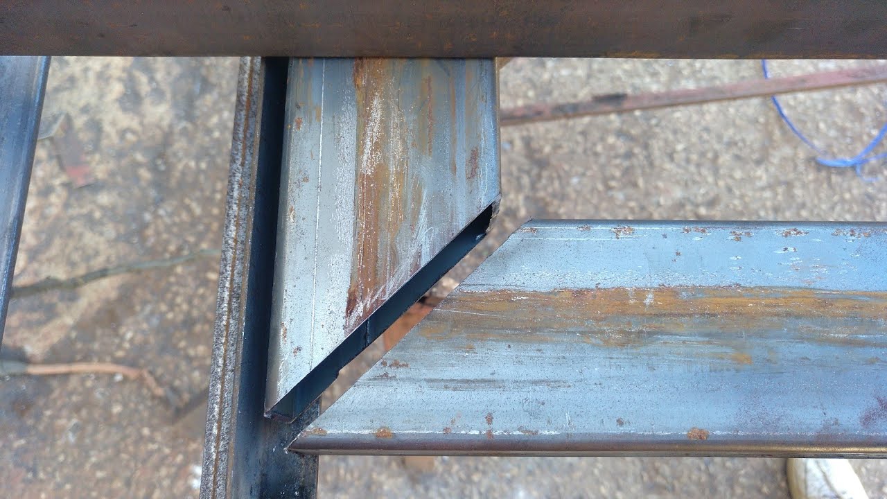 تعلم كيف يتم أخذ قياسات باب ومن ثم فصالتها (للمبتدئين)