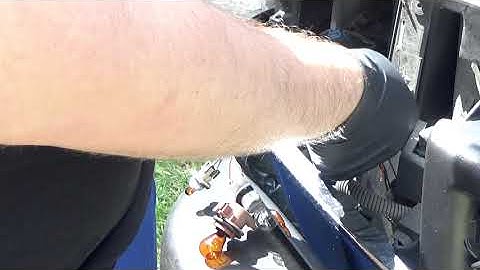 2001 Silverado 2500HD Daylight Running Bulb or Light Socket Replacement