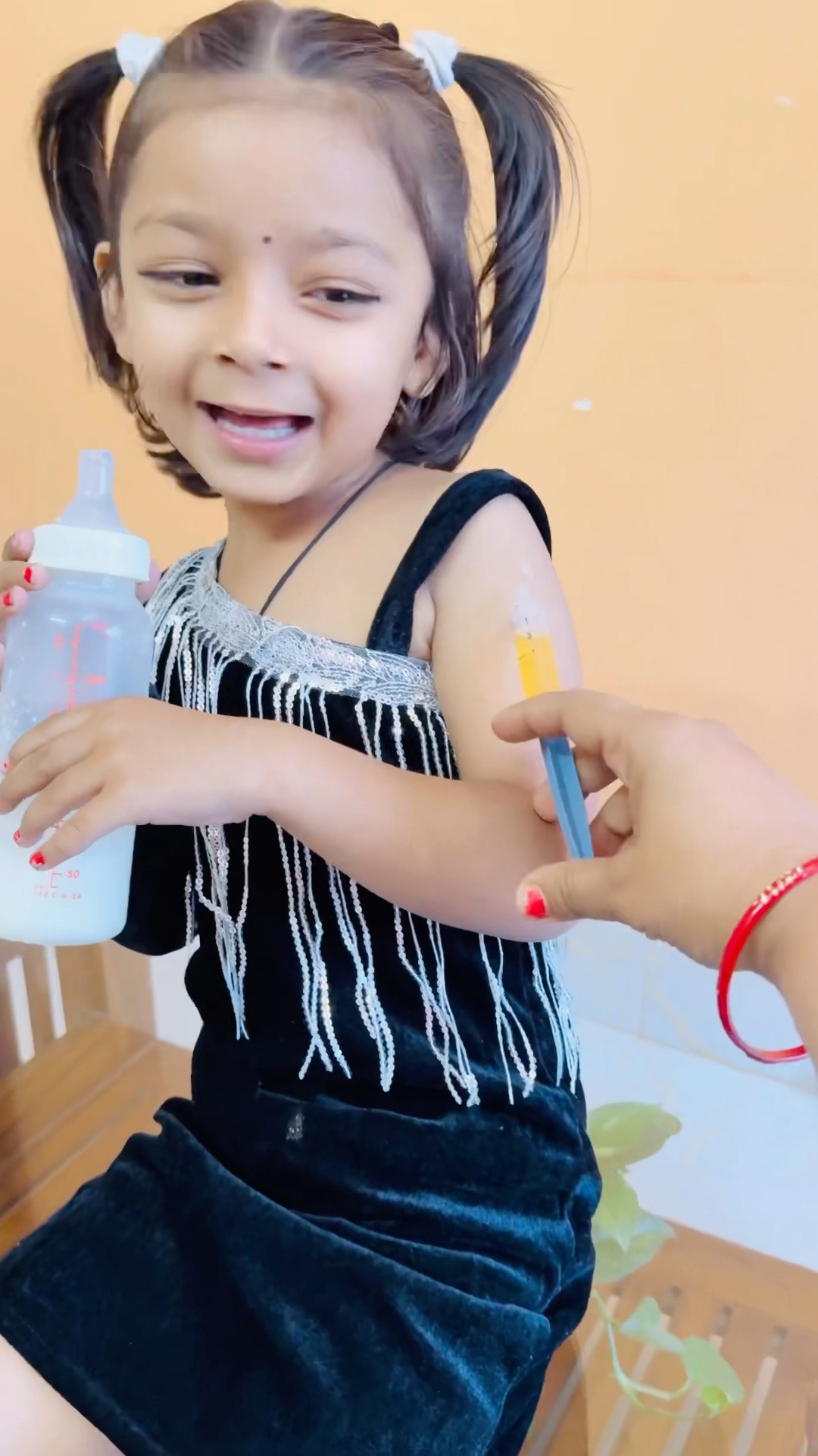 Tooktook aur mummy ko kisne laga di injection?