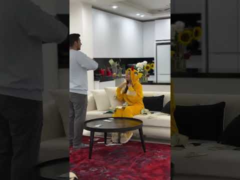 خب تنهایی چ کنه بدبخت 