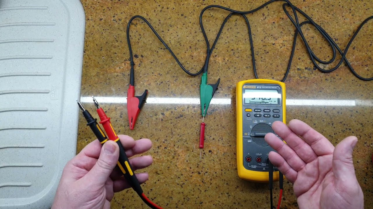 Cómo comprobar si un enchufe tiene tierra.