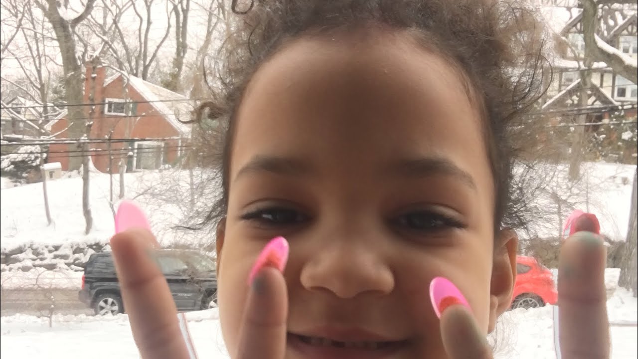 Elsa and Anna Frozen Necklace Kit Kenci Review | Tara Toy Necklace Activity Set For Kids