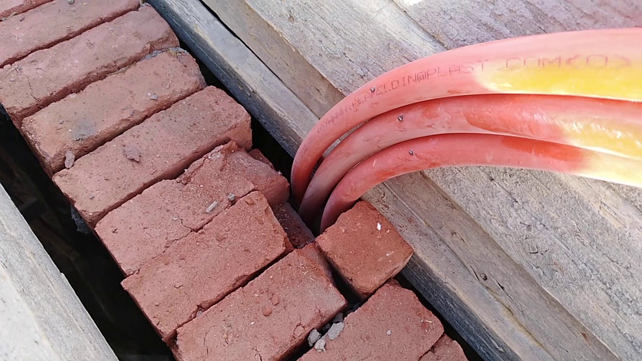 كيفيه تمديد خراطيم او مواسير سقف كهرباء بطريقة مختلفة لفيلا مع محمد أنور