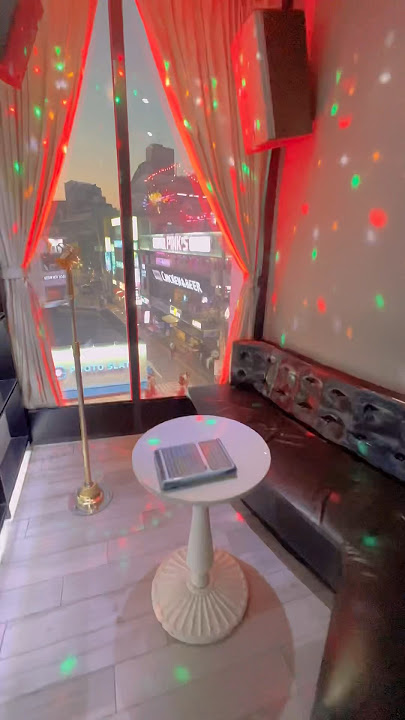 Biggest Karaoke Room in Seoul 🎤 #karaoke #seoul #korea