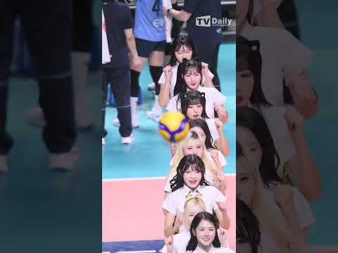 #치어리더 #정희정 #QWER #가짜아이돌 🧑🏻‍🦰 #커버댄스 🎶 #직캠 #V리그 #GS칼텍스 #V리그여자부 #gs칼텍스배구단 #치어리딩 #배구 #여배 (영상제공-<strong>스포츠투데이</strong>