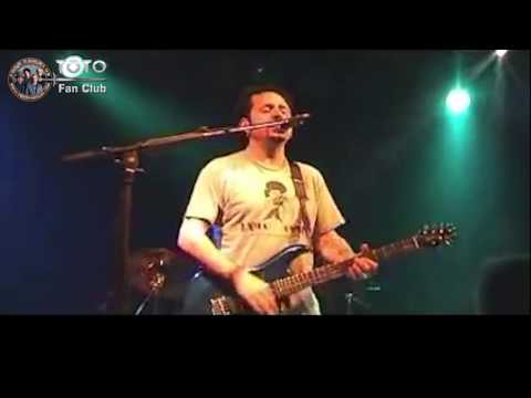 STEVE LUKATHER plays