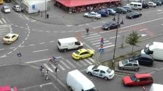 VIDEO – Din ciclul ”taximetriștii sunt șoferi cu tupeu la Sibiu”. Imagini surprinse în direct la Piața Cibin 2 video