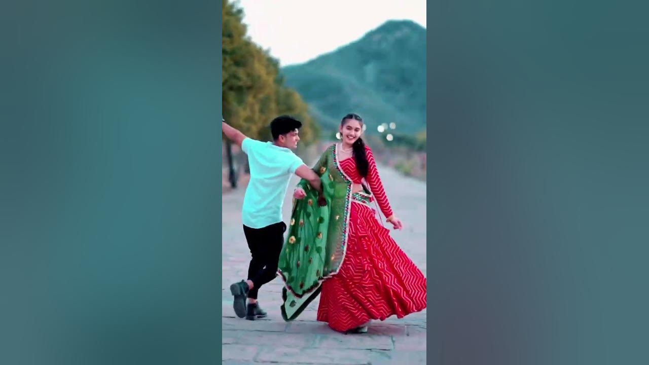 gori gori baaki chori aise balkhaye statusudit narayan