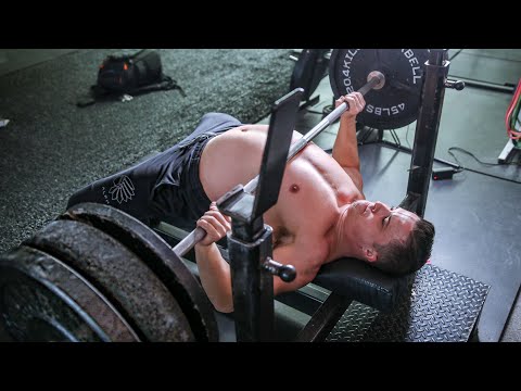 5 Key Lessons to Bench Pressing 400 Pounds - LPS