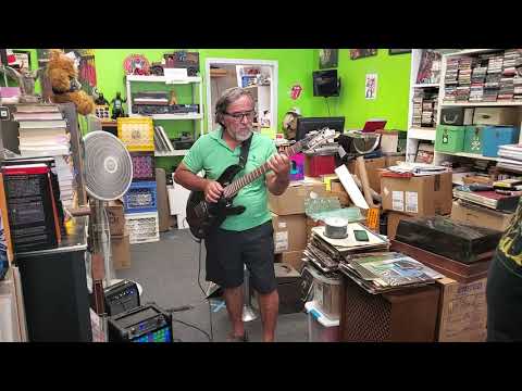 El Alamo — Tino Pow Sang impromptu El Alamo Malos Pensamientos 2021 Springfield MA @ Spin That Records