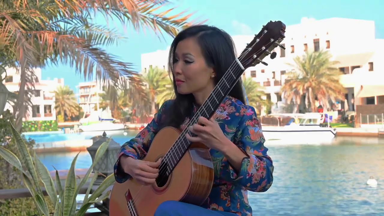 Thu Le plays The edge of the Moon ( Daniele Fabio)- variations on Vietnamese theme Bèo dạt mây trôi