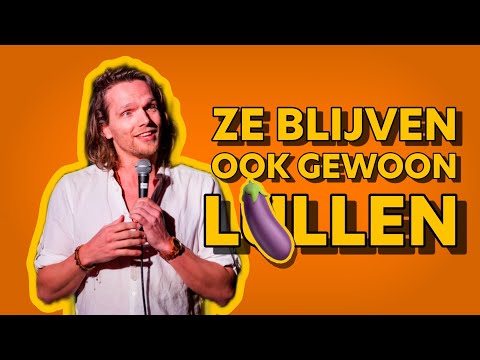 COMEDIAN pakt ASO aan in publiek