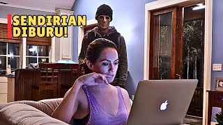 Alone in a Remote Home, a Deaf Woman is Hunted by a Killer