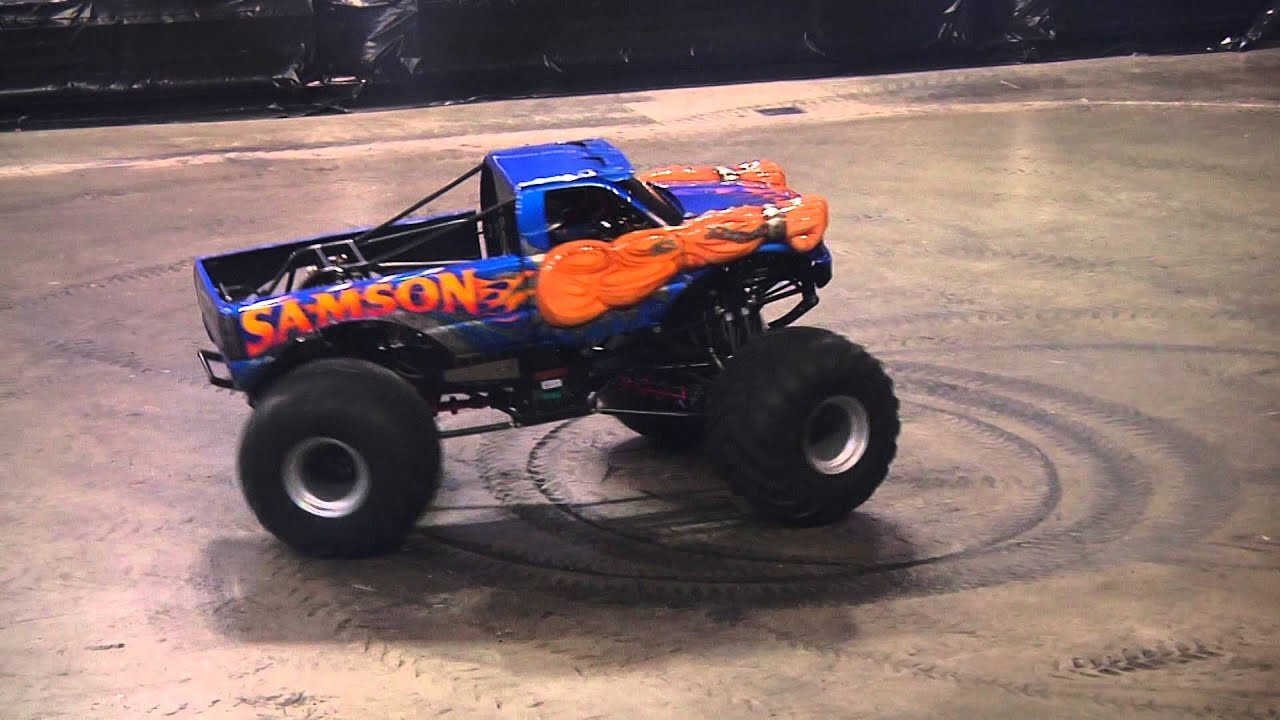 Monster Truck Nationals Chicago Highlights 2014 YouTube