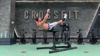 GHD Single Leg Crossover Sit Up