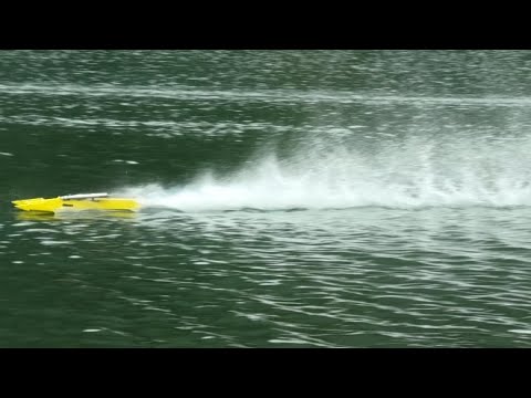 超 高速の 2分間！水上RC エンジン レーシング ボート - YouTube