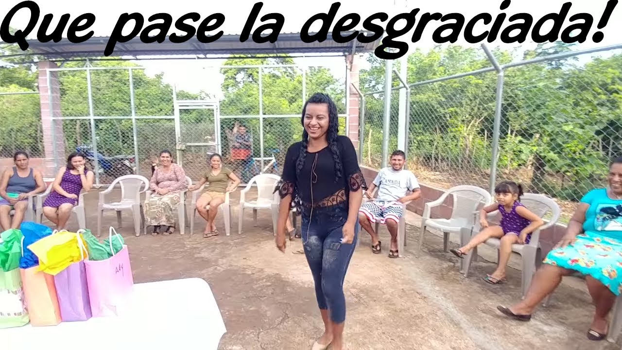 Que pase la desgraciada!!!. White Elephant Intercambio de Regalos. Parte 3