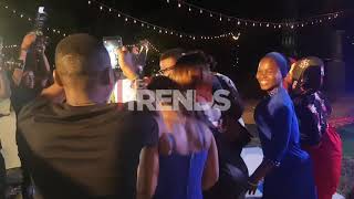 Balaa Cheki Ali Kiba Akikata Viuno Kwenye Harusi Ya Mdogo Wake Zabibu.