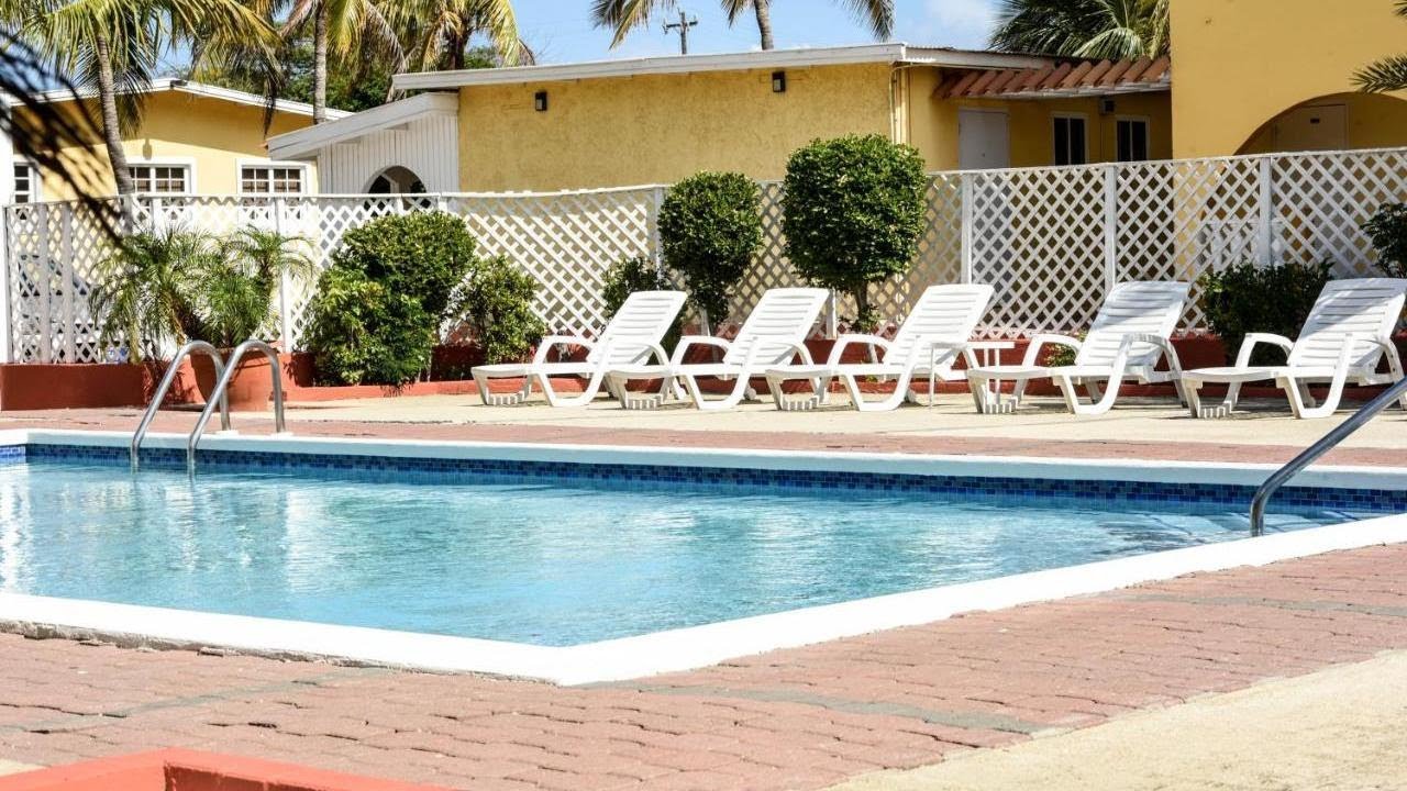 Coconut Inn, Palm-Eagle Beach, Dominican Republic