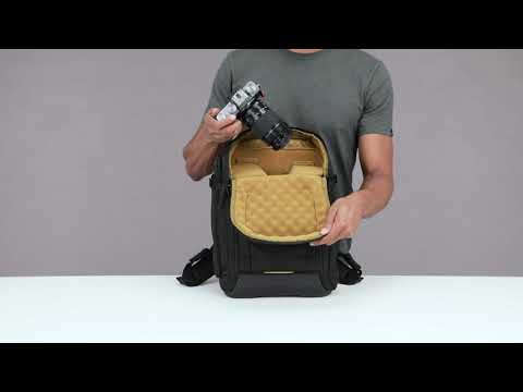 Miniatura del video del prodotto CASE LOGIC - CVBP-105 VISO ZAINO PER FOTOCAMERA-Black