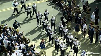 Penn State-Northwestern team arrival