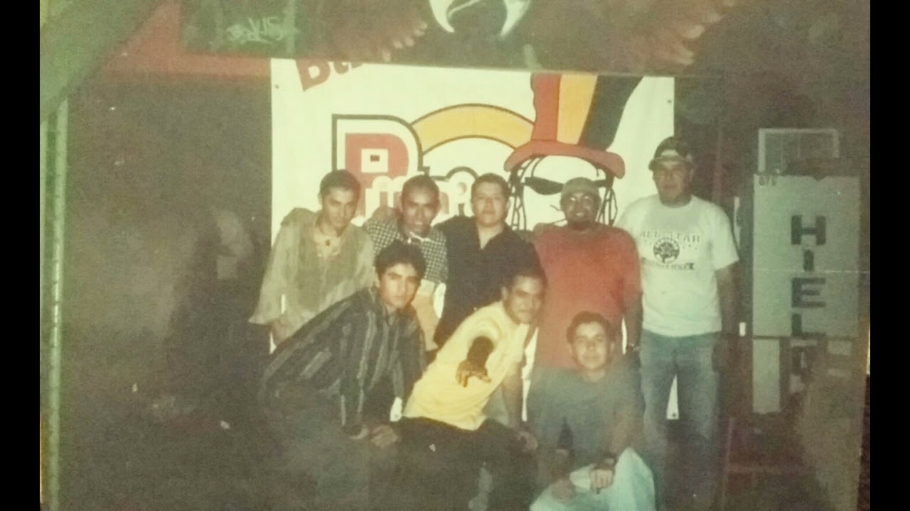 REGGAE -TRISTE CANCIÓN DE AMOR, BLUE BAR ,TEQUIO SAN CRISTÓBAL DE LAS CASAS, CHIAPAS, 2001.