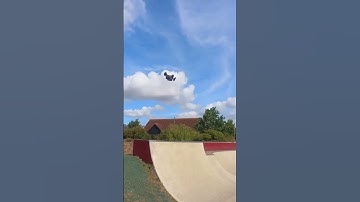 Huge flip #arrma #notorious #skatepark #flip