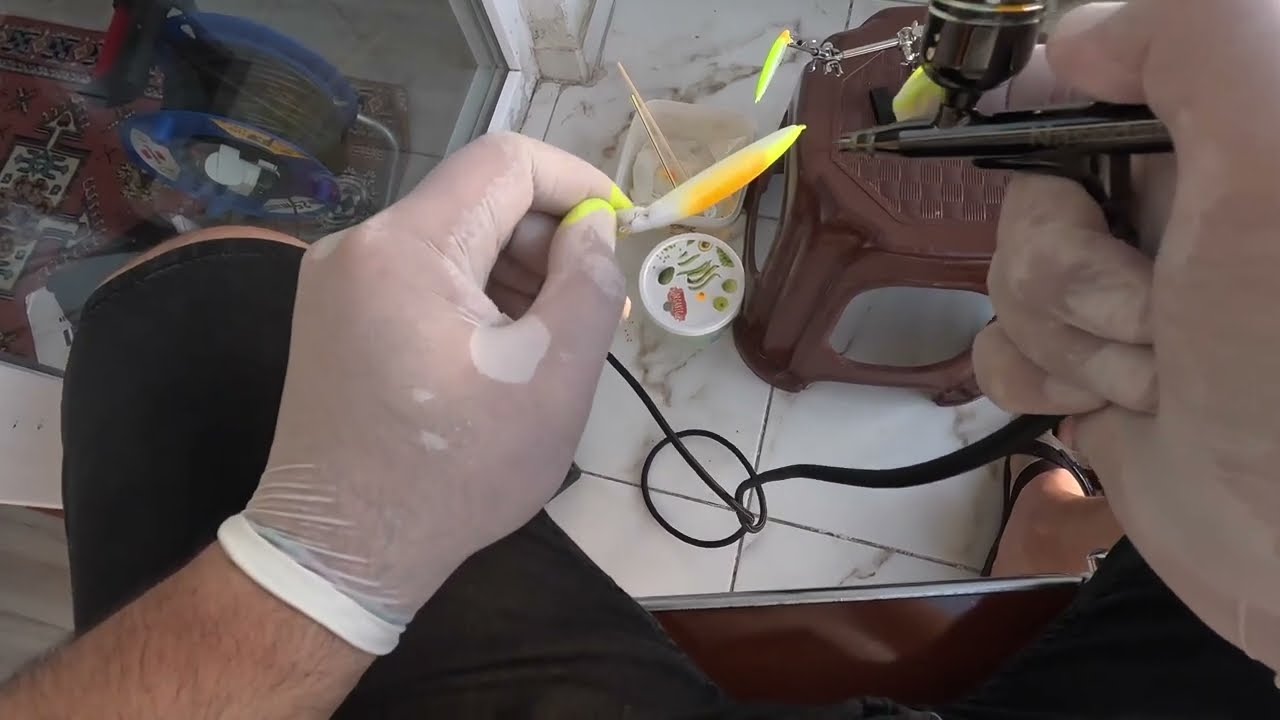 Baştan sona;  eski maket yenileme,  maket balık boyama, hologram kaplama ve vernikleme işlemi.