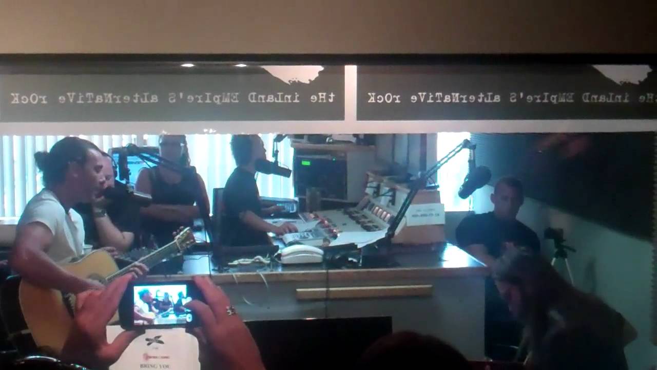 Bush in Kcxx X1039 studio