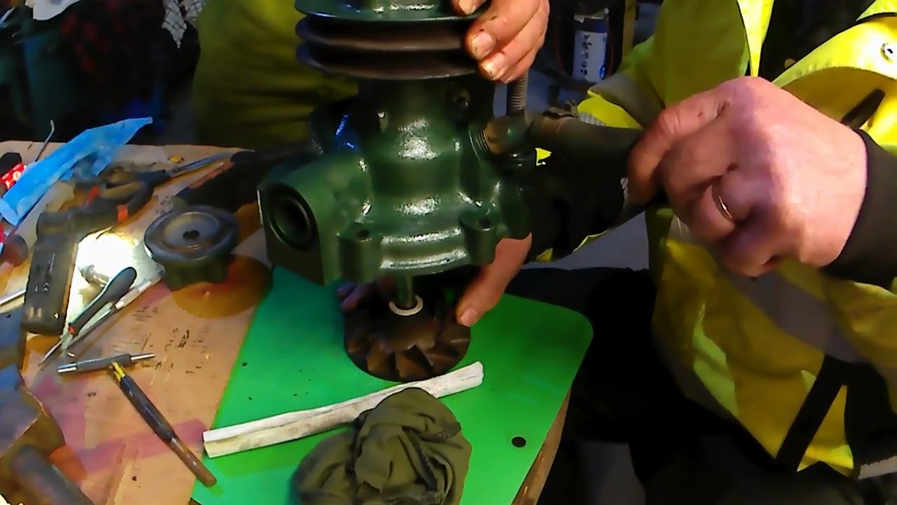 Водяной насос Volvo F86 TD70 2024 года выпуска