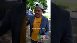 Orang Lagi Kencing Malah Ditadahin??